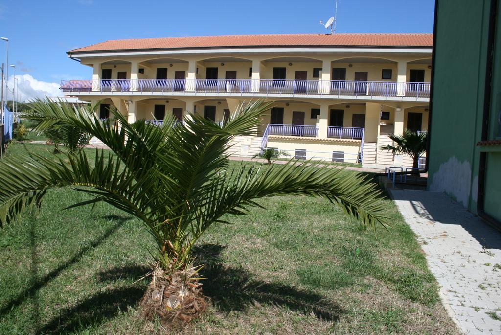 Aparthotel Baia Dei Canonici Villaggio Le Rocelle Exteriér fotografie